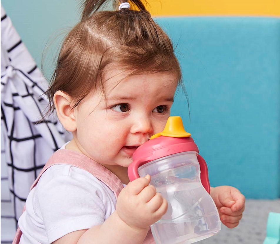 Child drinking from b.box Spout Cup